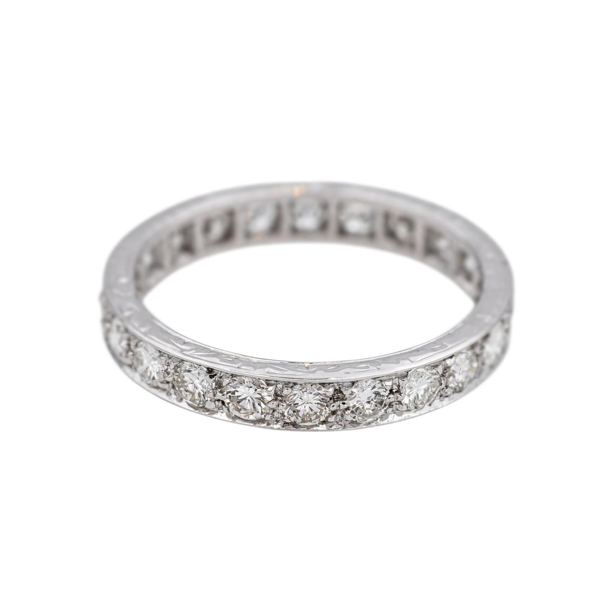 American-Style Wedding Band in White gold with Diamonds