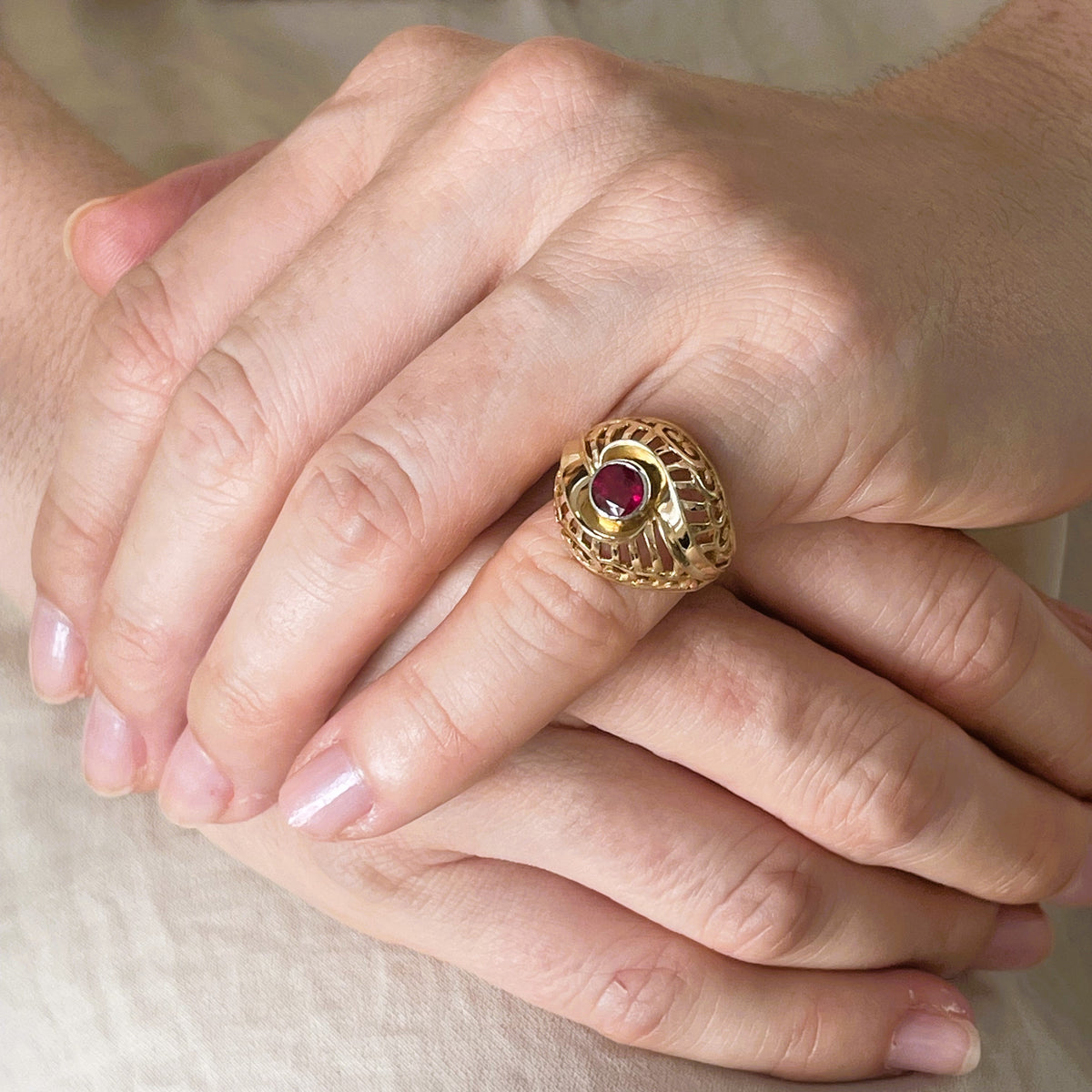Dôme Ring in Rose Gold, Platinum, and Rubies