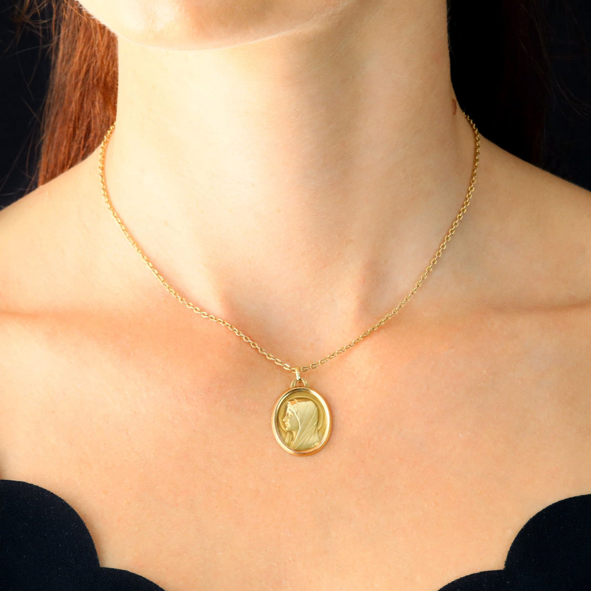 LASSERRE Medal in yellow gold