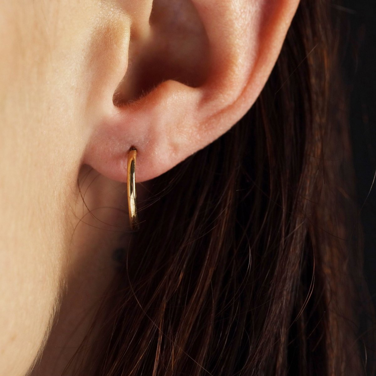 Fines boucles d'oreilles créoles or jaune - Castafiore