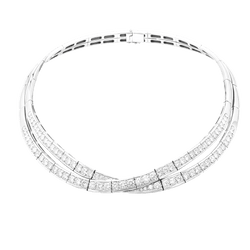 Collier Van Cleef & Arpels, "Avignon", or blanc, diamants.