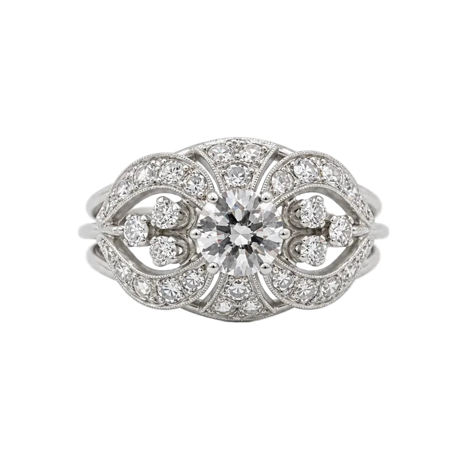 Entourage Ring in Platinum and Diamonds