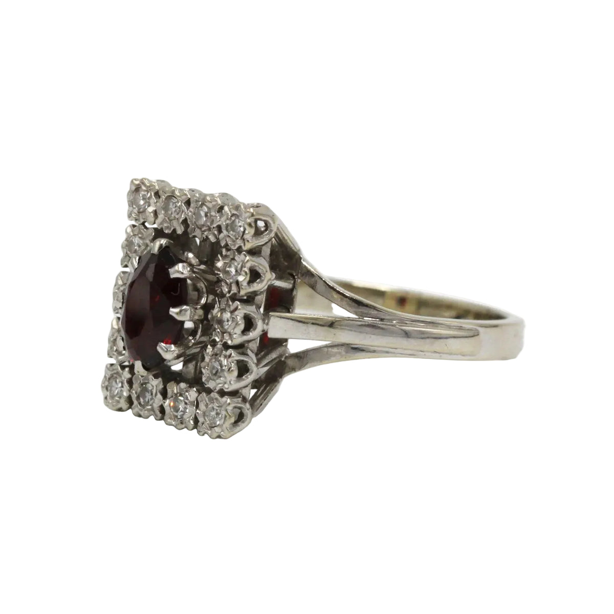 "Entourage" Ring in White Gold, Garnet, and Diamonds