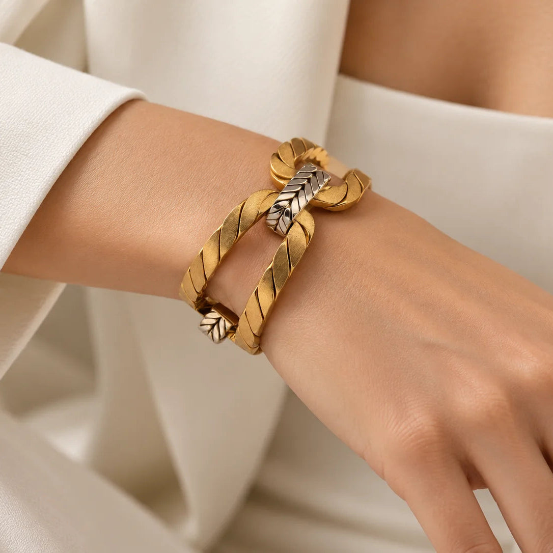 Yellow gold bracelet