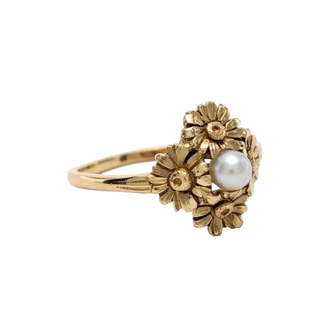 Yellow Gold and Pearl Ring