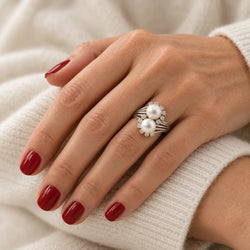 Bague Toi & Moi en or blanc, perles et diamants