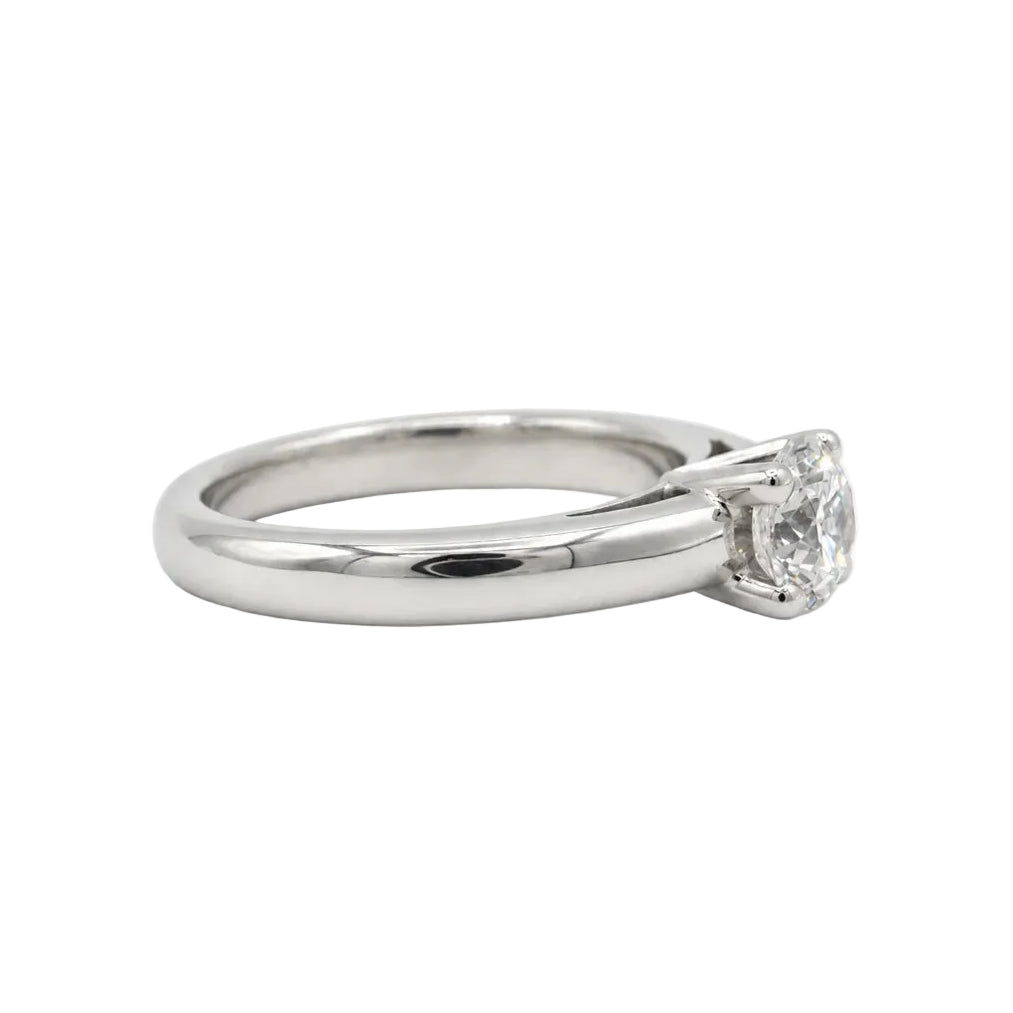 White Gold Solitaire Ring with Diamond