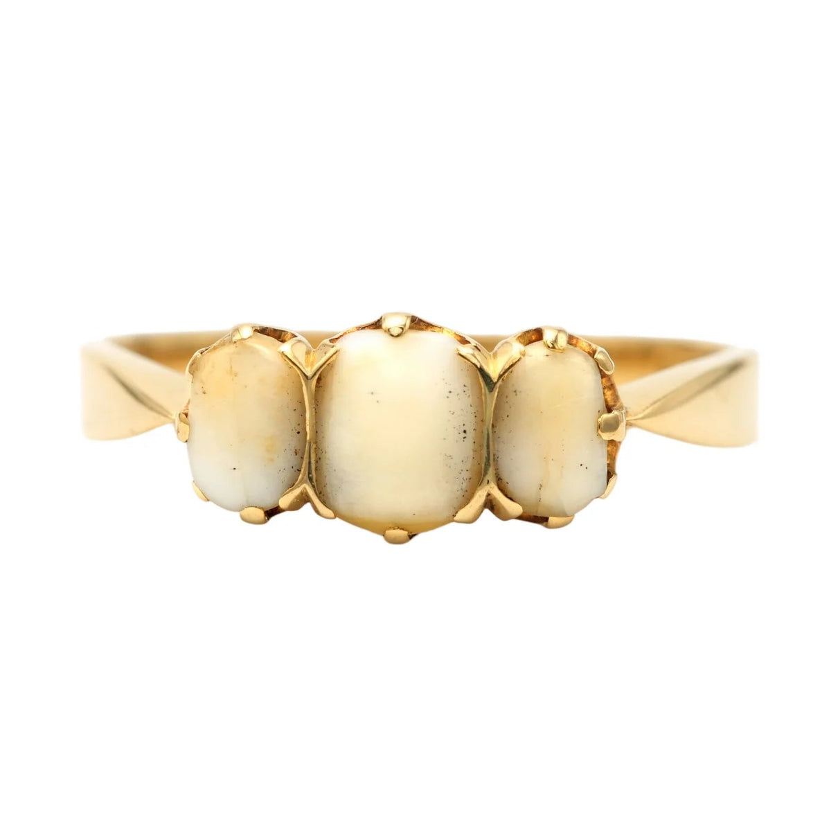 Trilogy Ring in Yellow Gold and Teeth
