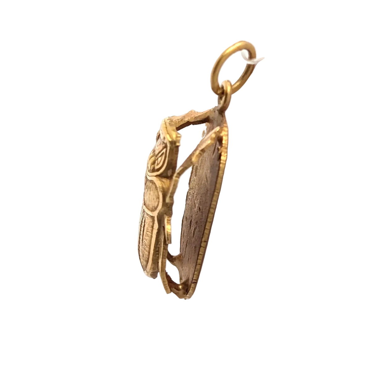 Yellow gold pendant