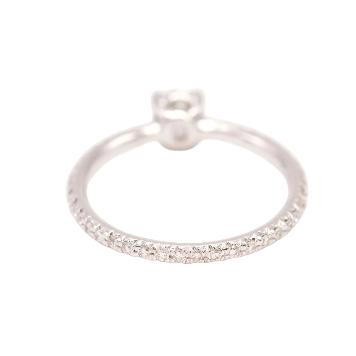 White Gold Solitaire Ring with Diamonds
