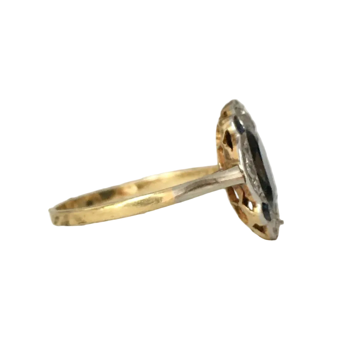 Art Deco ring in 18K yellow gold and platinum, with sapphires and diamonds