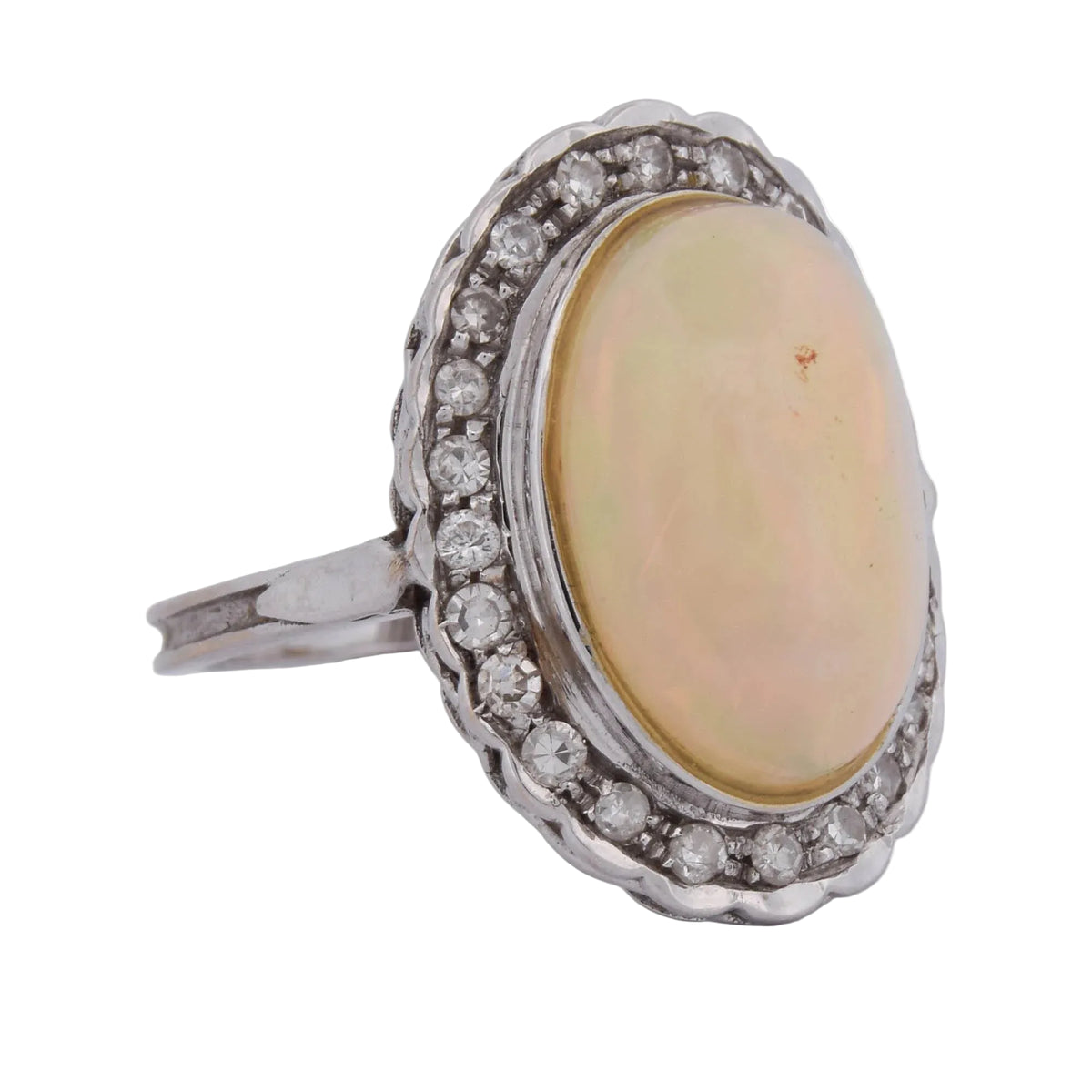 Entourage Ring in white gold, Opal, and Diamonds