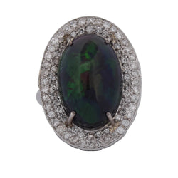 Entourage Ring in white gold, Opal, and Diamonds