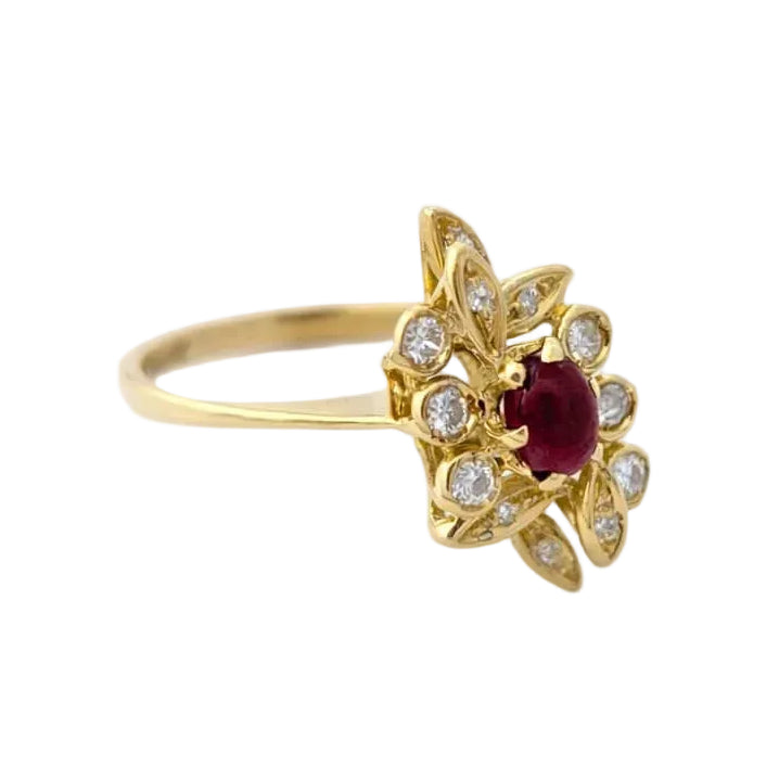 Entourage Ring in yellow gold, rubies, and diamonds