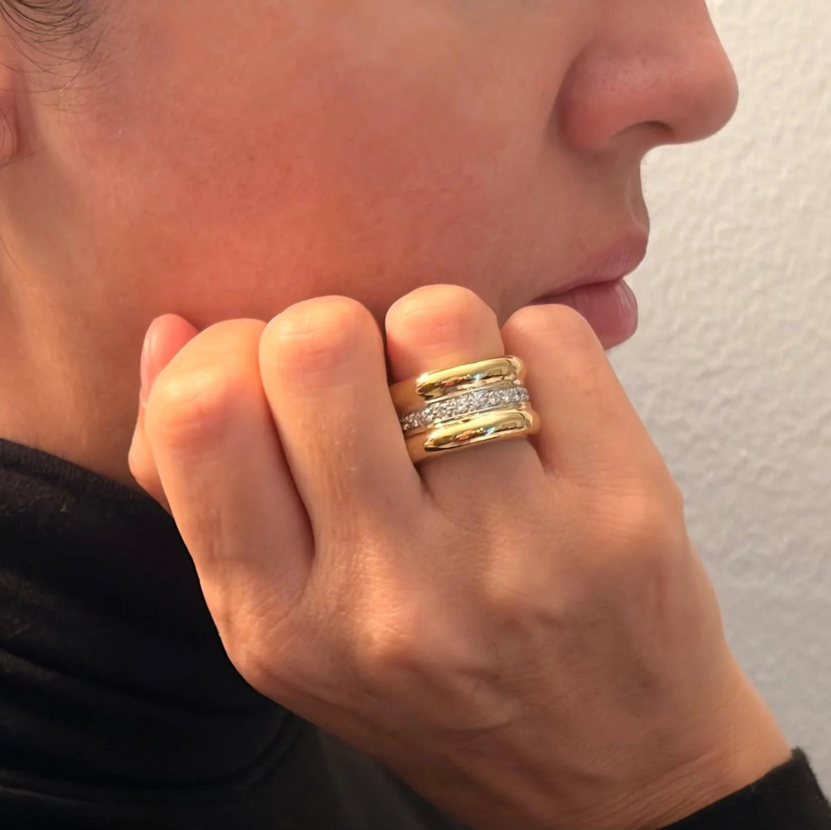 Bague Bandeau POMELLATO en or jaune et diamants