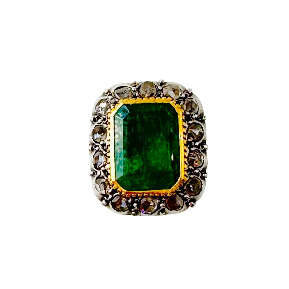 Vintage Ring in Yellow gold, Silver, Emerald, and Diamonds