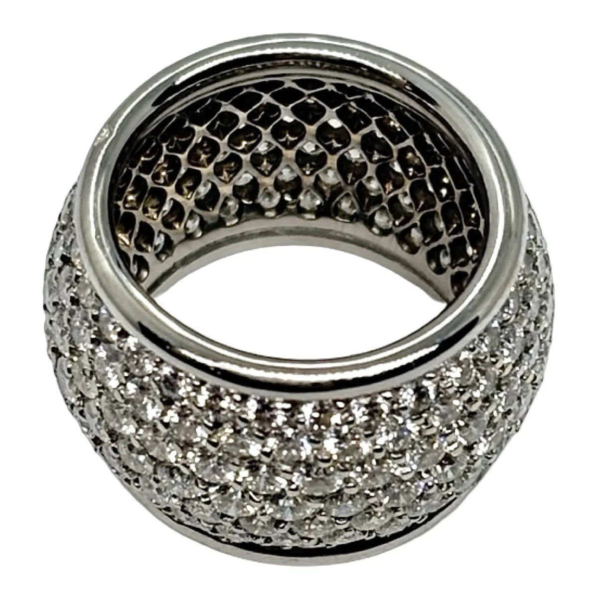 Bague Dôme en or blanc et diamants