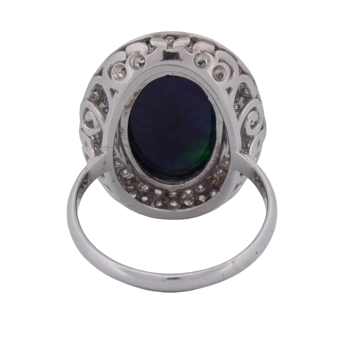 Entourage Ring in white gold, Opal, and Diamonds