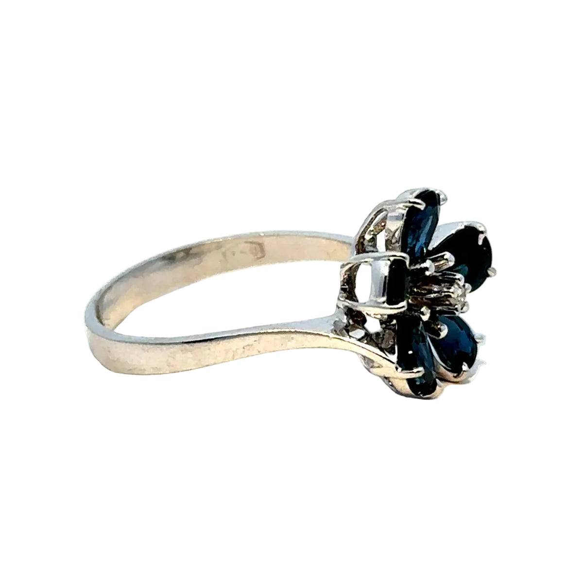Cocktail Ring in White Gold, Sapphires, and Diamond