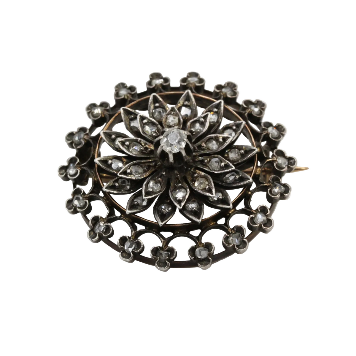 Brooch made of yellow gold, silver, and diamonds