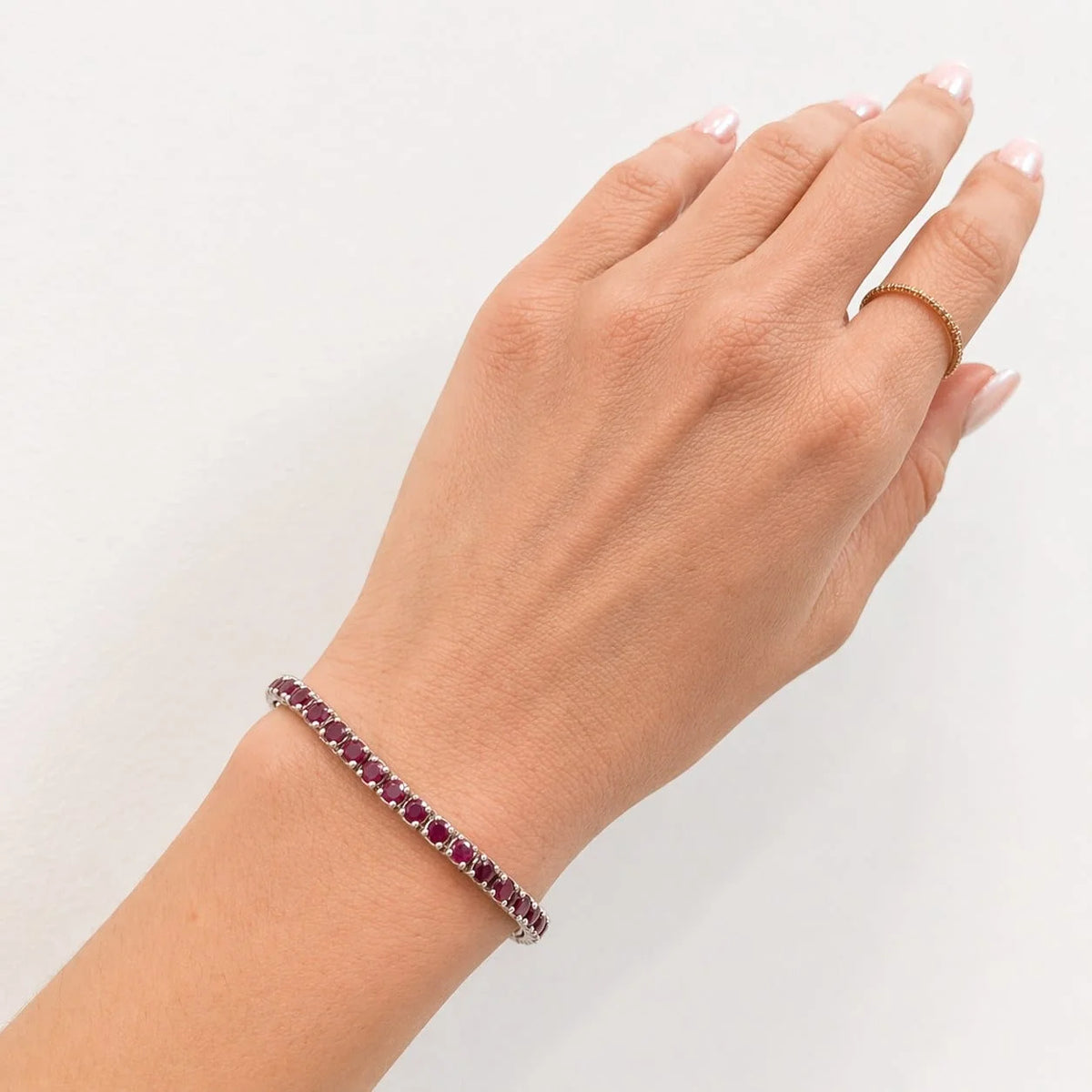 "Ligne" Bracelet in White Gold and Rubies