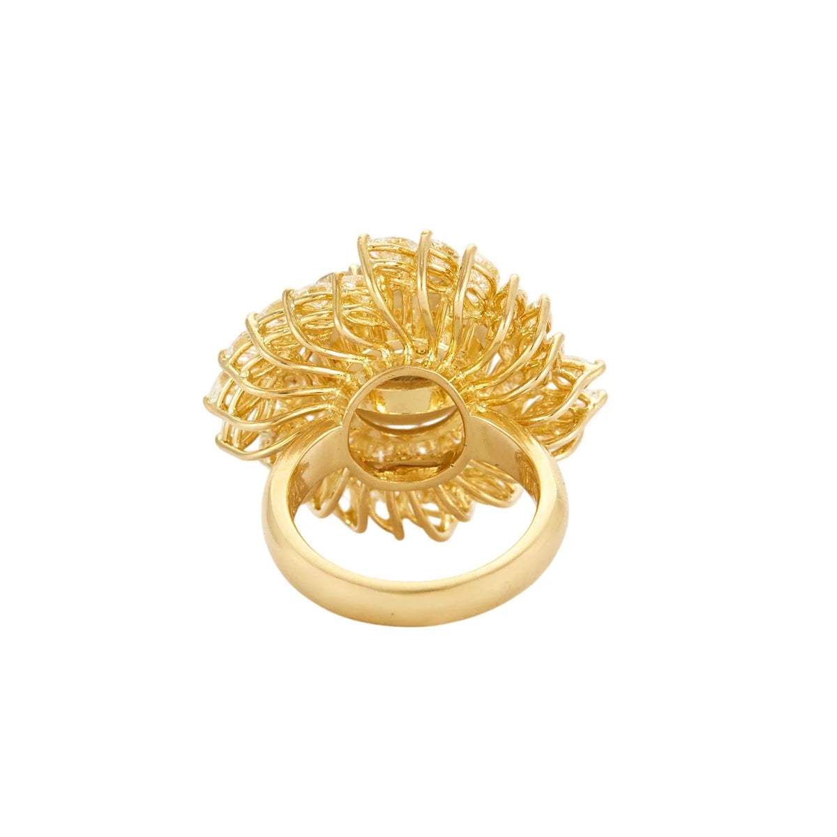 BUCHERER Cocktail Ring in yellow gold, pearl, and diamonds