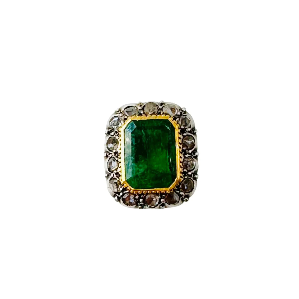 Vintage Ring in Yellow gold, Silver, Emerald, and Diamonds