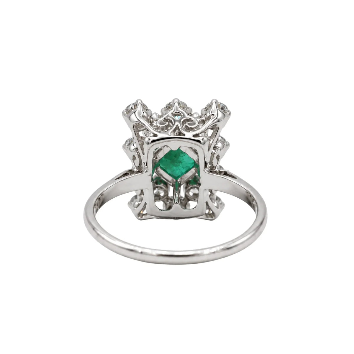 Bague Marguerite en or blanc, émeraude et diamants