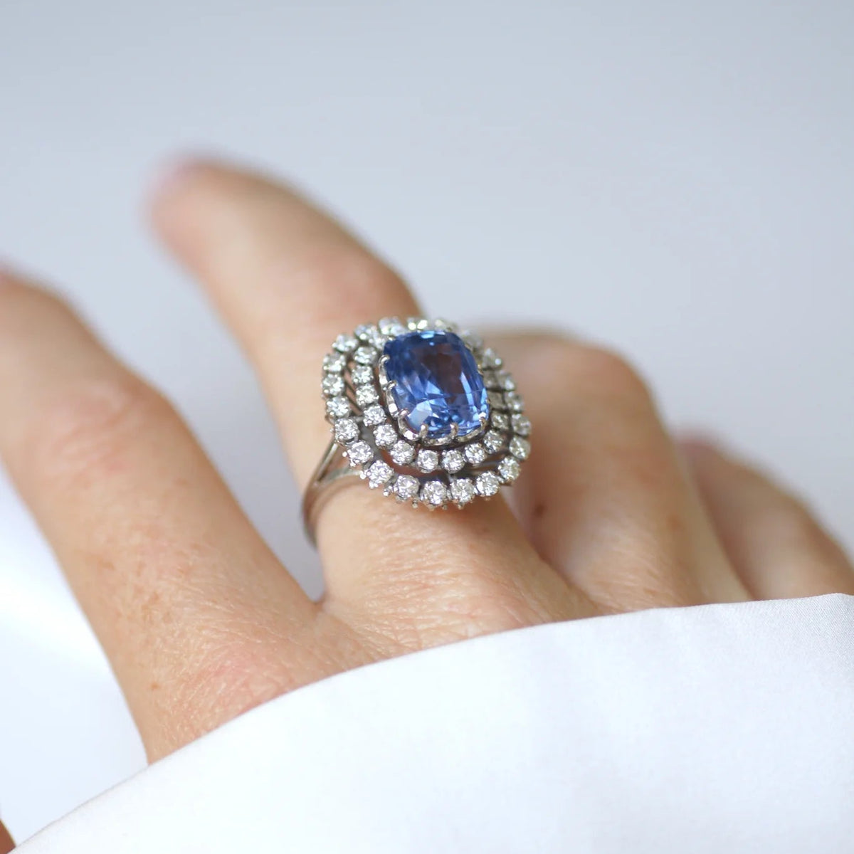Cocktail Ring in White Gold, Sapphire, and Diamonds