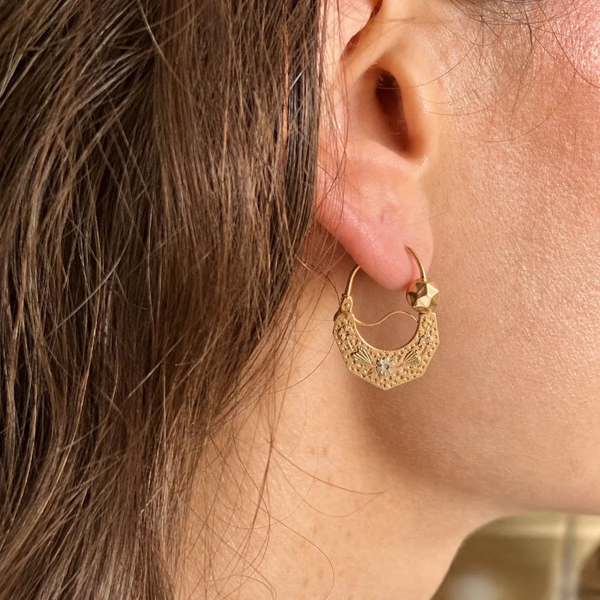 Hoop Earrings in White gold, Yellow gold, and Green gold