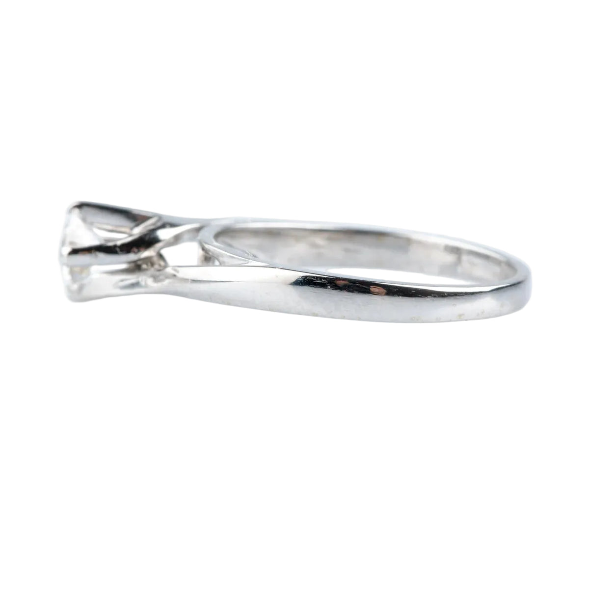 White Gold Solitaire Ring with Diamond
