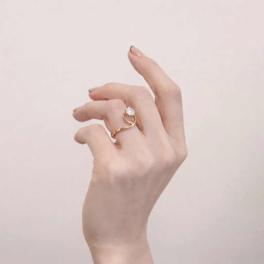 Yellow Gold Solitaire Ring with Diamond