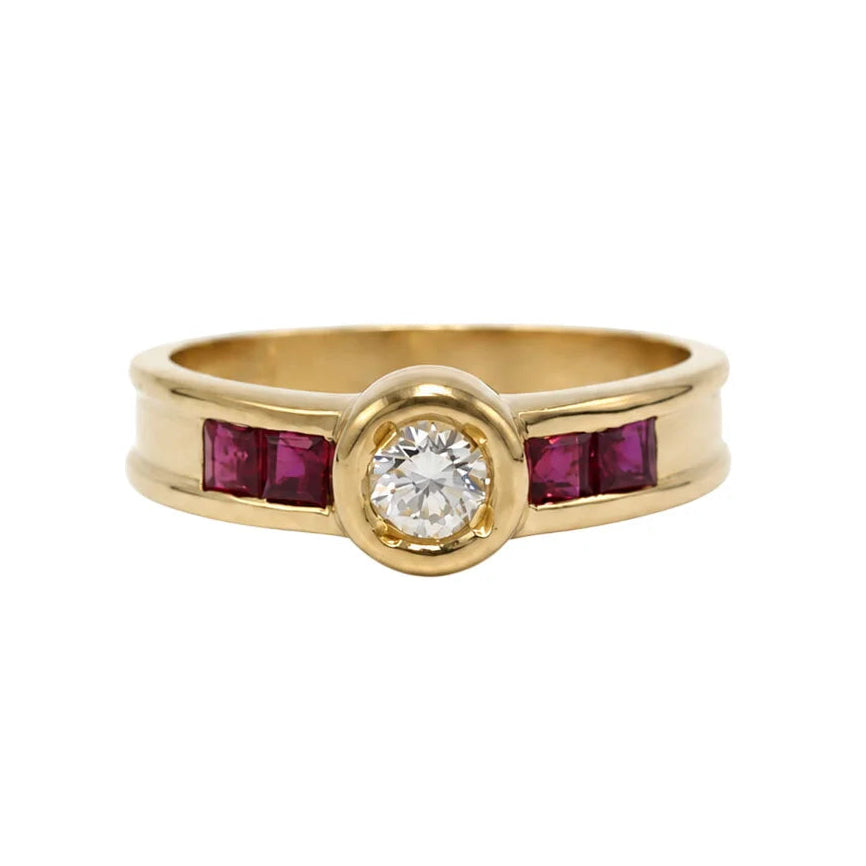 Yellow gold ring with rubies and diamonds