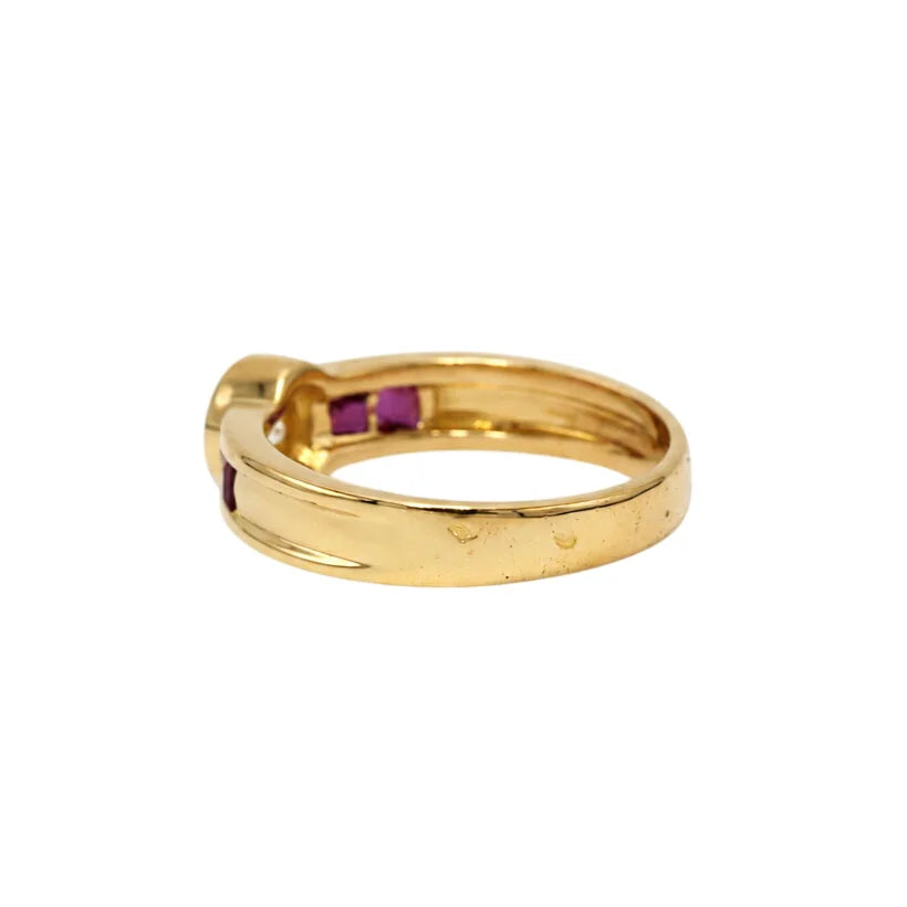 Yellow gold ring with rubies and diamonds