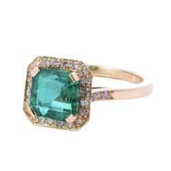 "Entourage" Ring in Yellow Gold, Emerald, and Diamonds