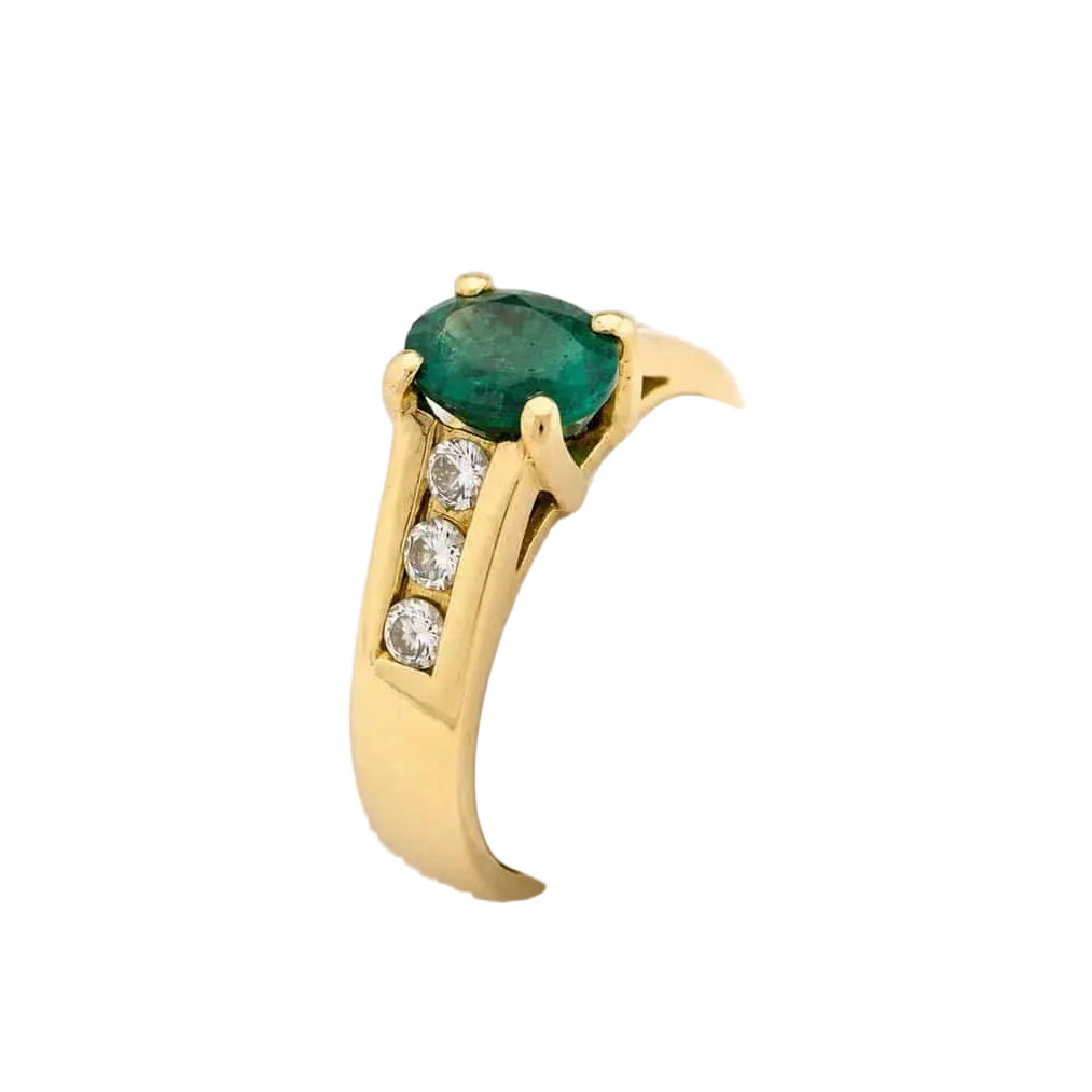 Yellow Gold Solitaire Ring with Emerald and Diamonds