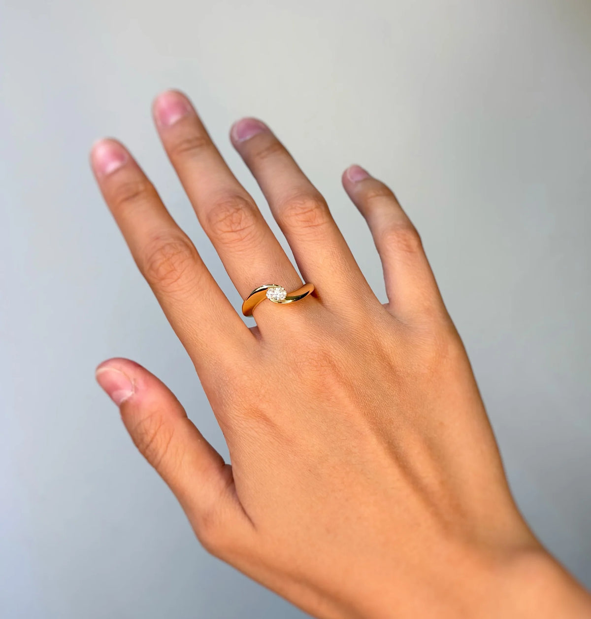 Yellow Gold Solitaire Ring with Diamond