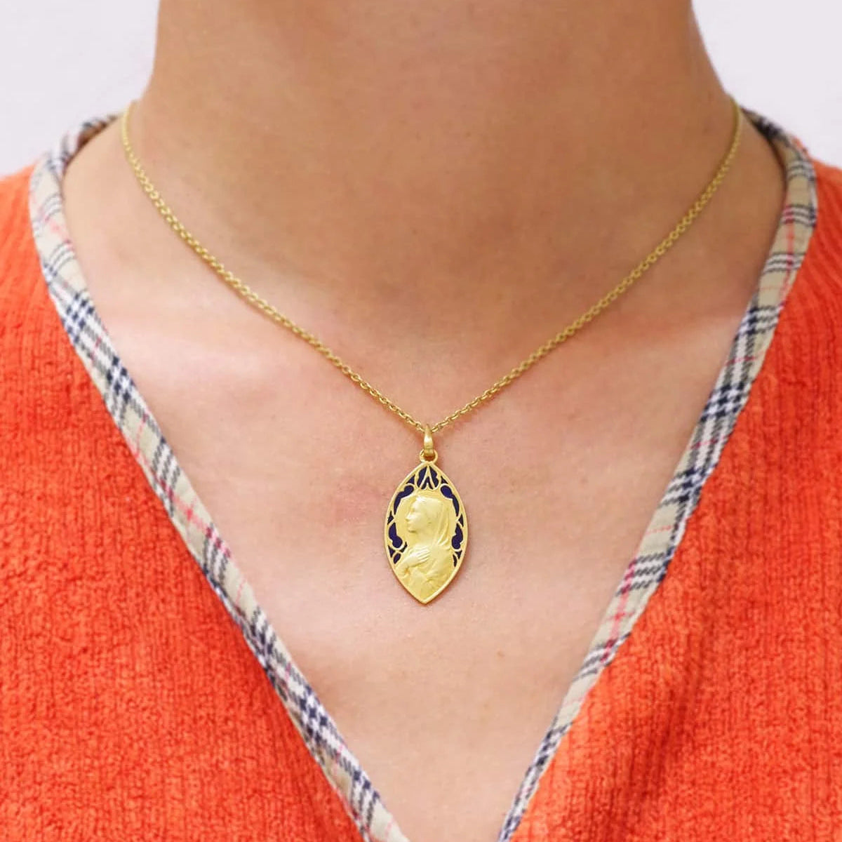 Médaille DROPSY en or jaune et émail