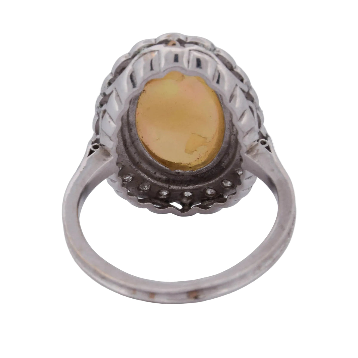 Entourage Ring in white gold, Opal, and Diamonds