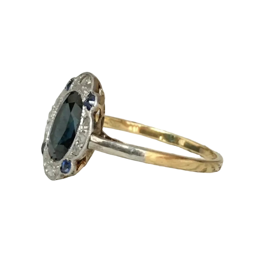 Art Deco ring in 18K yellow gold and platinum, with sapphires and diamonds