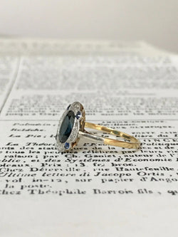 Art Deco ring in 18K yellow gold and platinum, with sapphires and diamonds