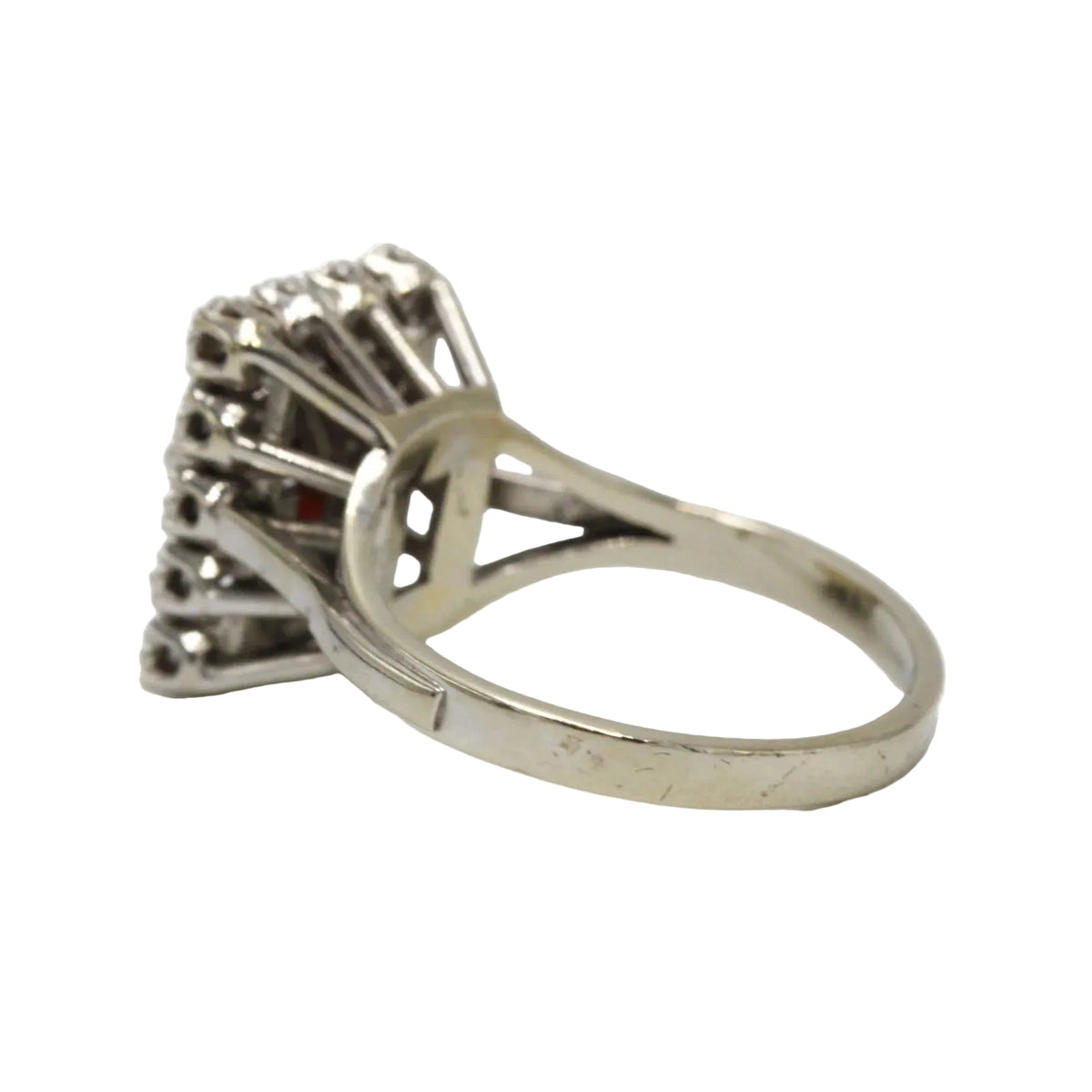 "Entourage" Ring in White Gold, Garnet, and Diamonds