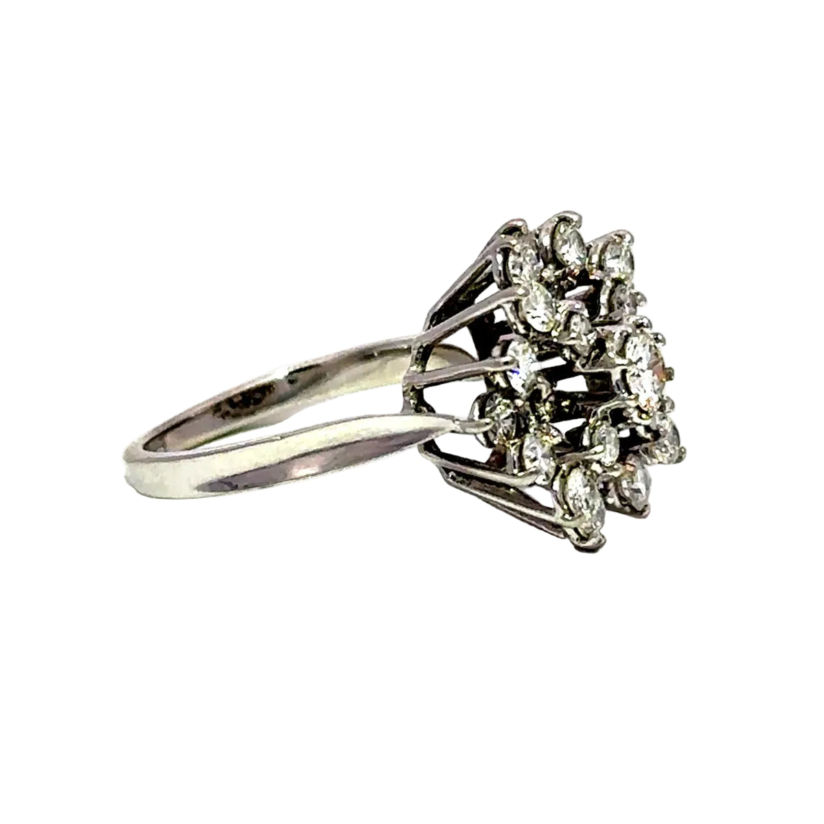 Marguerite Ring in White Gold and Diamonds