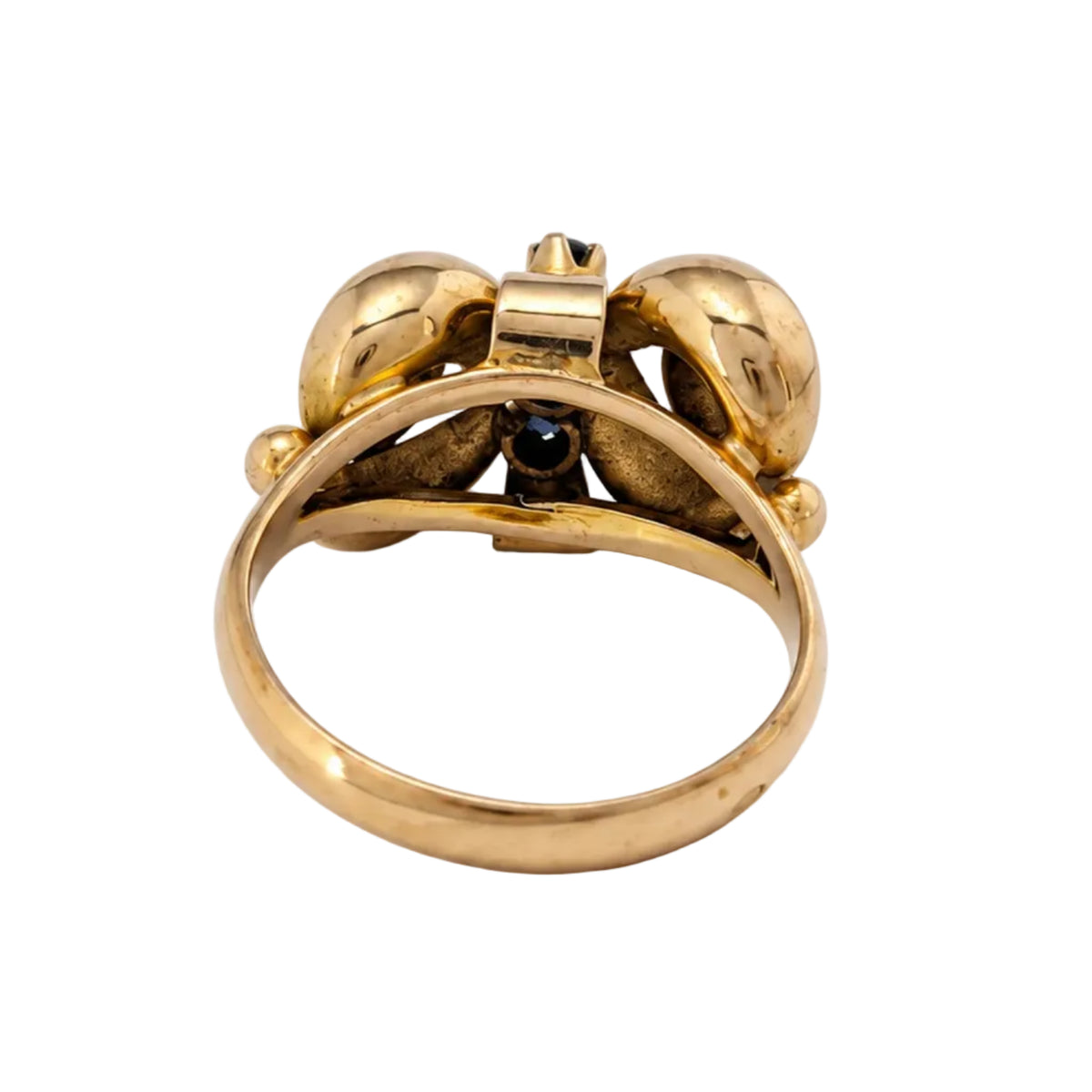 Yellow Gold and Sapphire Ring