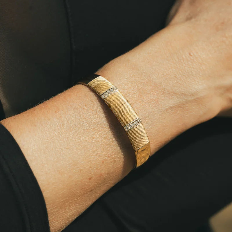 Bracelet Jonc HERMÈS en or blanc, or jaune et diamants