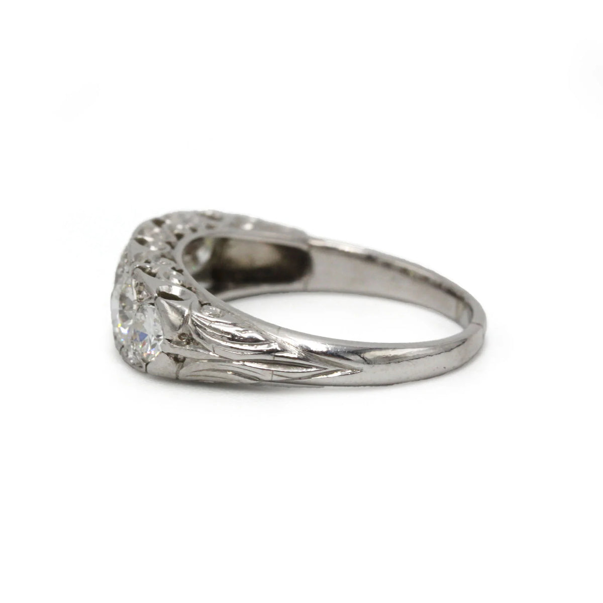 Bague Jarretière en platine et diamants