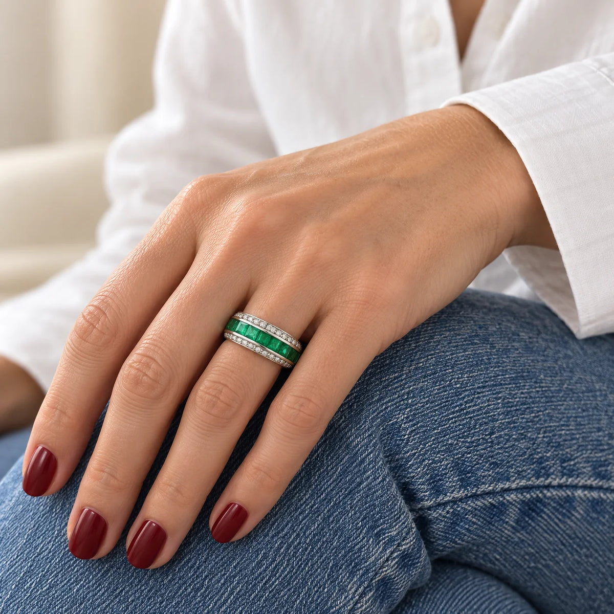 White Gold Band Ring with Emeralds and Diamonds