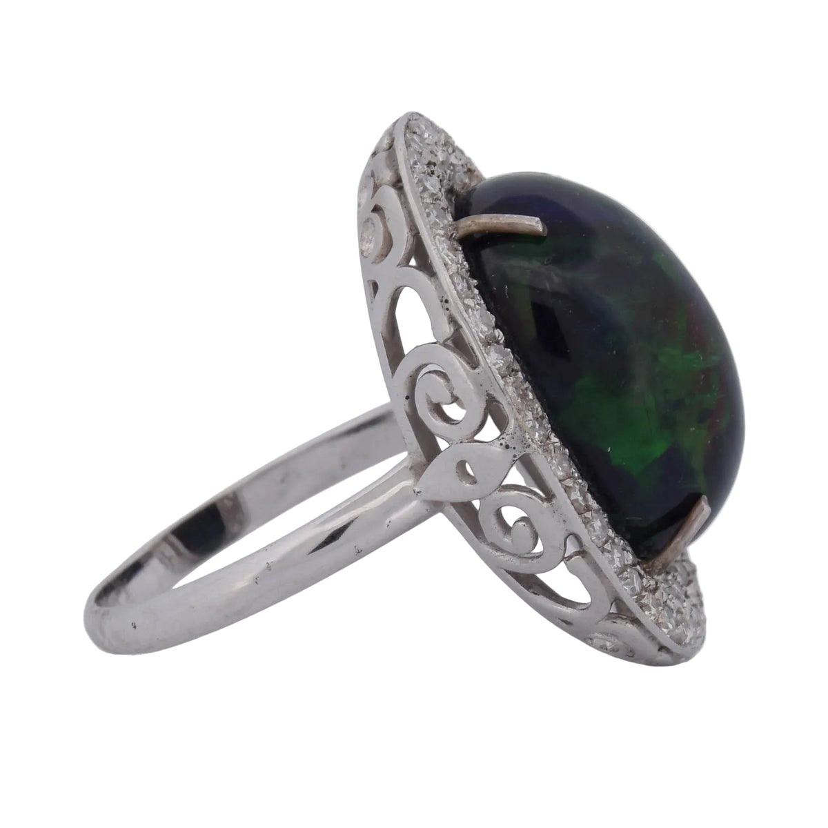 Entourage Ring in white gold, Opal, and Diamonds