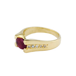 Yellow Gold Solitaire Ring with Ruby and Diamonds