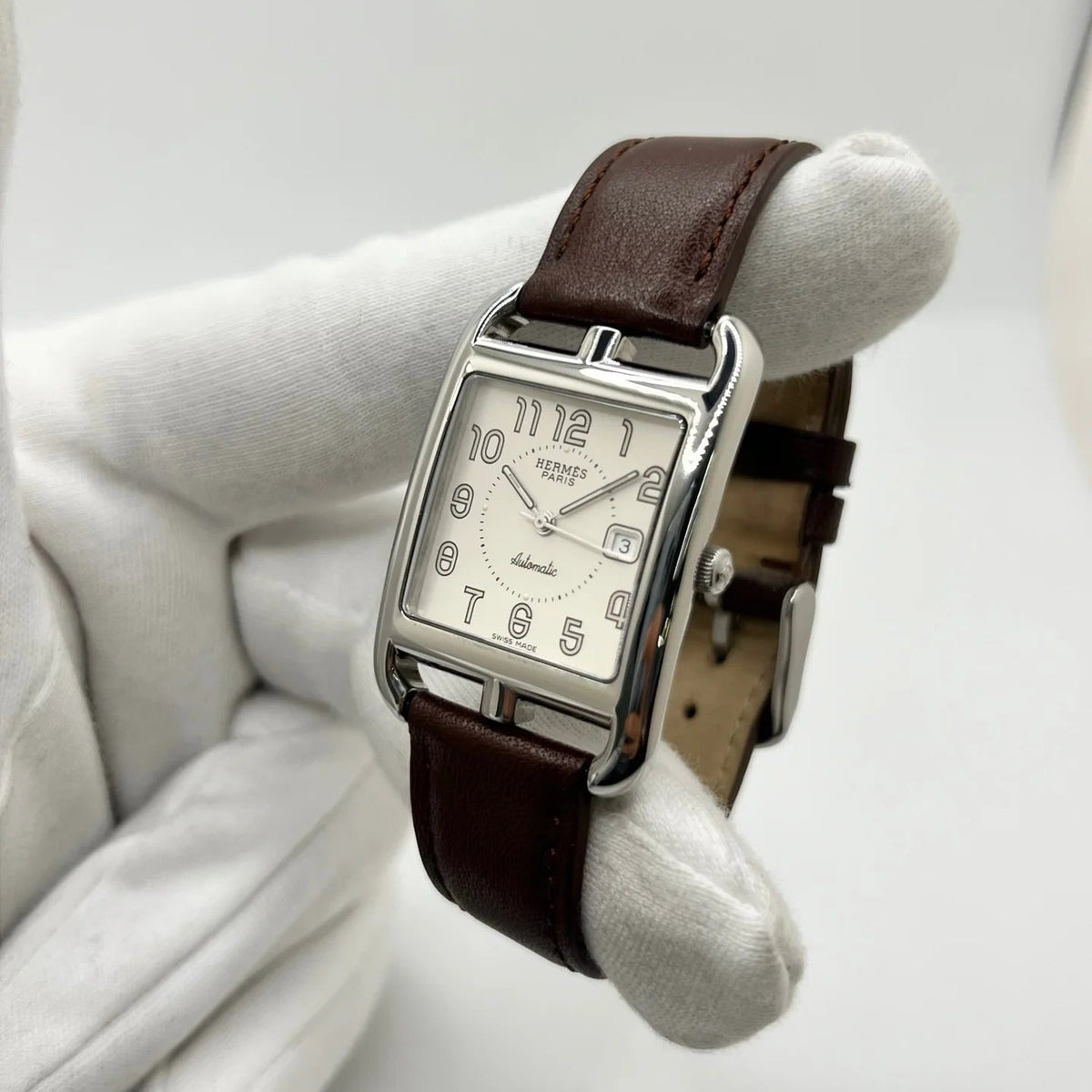 HERMÈS "Cape Cod" Watch in Stainless Steel and Leather